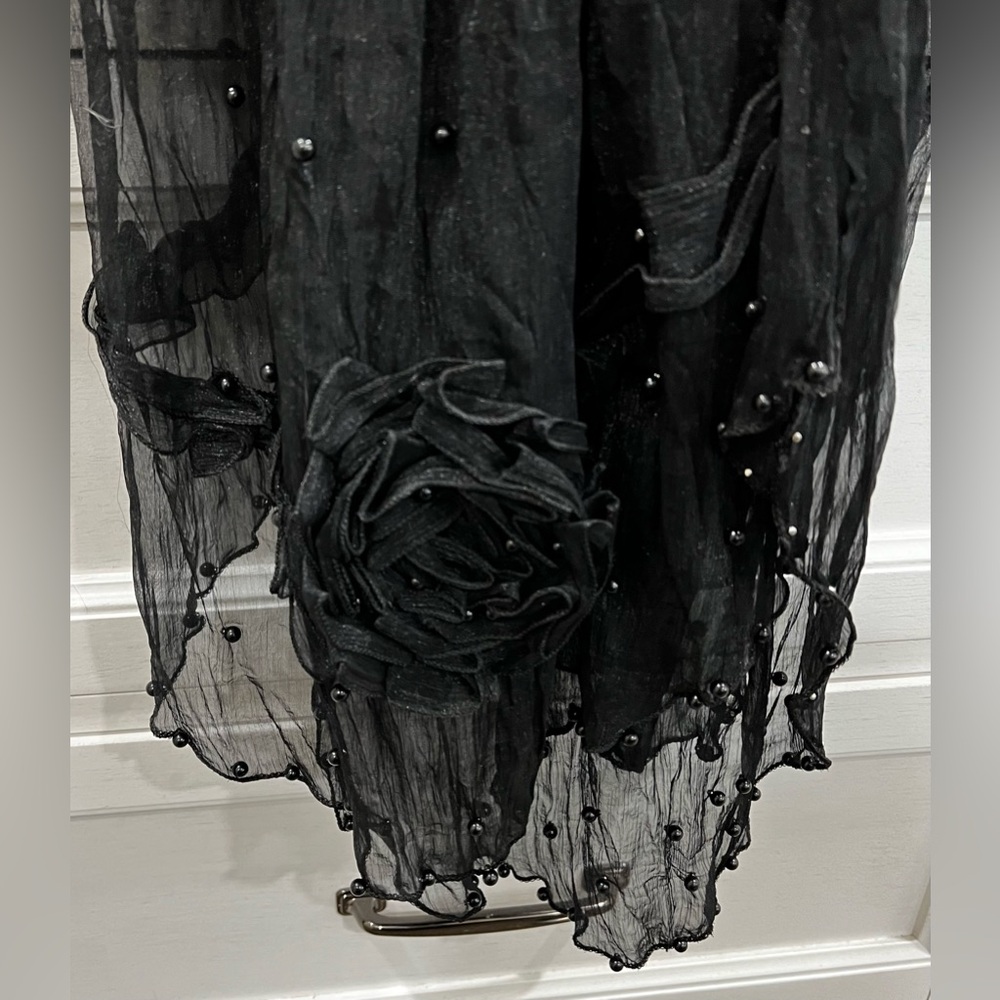 Black rosette scarf